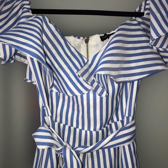 Striped Ruffled Romper - Picture 3 of 8